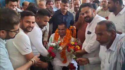 थानेसर: डीसी नेहा सिंह और भाजपा नेता जयभगवान शर्मा ने उपमंडल पिहोवा कार्यालय में नवनिर्मित बैठक कक्ष का उद्घाटन किया