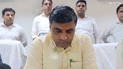जींद: हरियाणा के शिक्षा मंत्री महिपाल ढांडा ने दिए निर्देश, उच्च अधिकारी प्रति माह चार स्कूलों का निरीक्षण करें