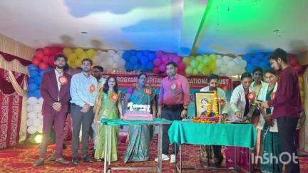 गढ़वा: गढ़वा के आरोग्यम नर्सिंग कॉलेज में विश्व नर्स दिवस पर भव्य आयोजन हुआ