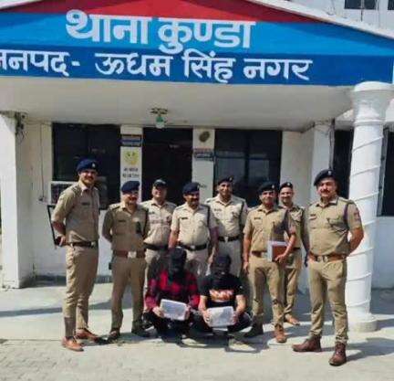 जसपुर: कुंडा थाना पुलिस ने फरार चल रहे दो आरोपियों को यूपी के हापुड़ से किया गिरफ्तार