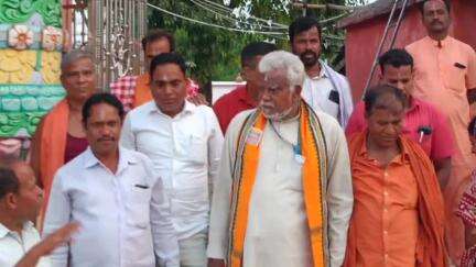 ଅନୁଗୋଳ: ଅଙ୍ଗାରବନ୍ଧ ଗ୍ରାମର ଅଲେଖ ମହିମା ଧାମରେ ଯୋଗଦେଲେ ଢ଼େଙ୍କାନାଳ ସାଂସଦ ରୁଦ୍ର ନାରାୟଣ ପାଣି
