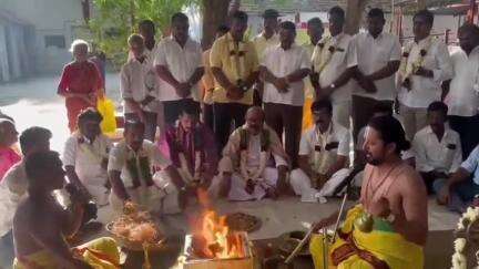 பொள்ளாச்சி: எடப்பாடி பழனிச்சாமியின் பிறந்த நாளை முன்னிட்டு லக்ஷ்மி நரசிம்மர் கோவிலில் சிறப்பு யாக பூஜை, பொள்ளாச்சி ஜெயராமன் பங்கேற்பு