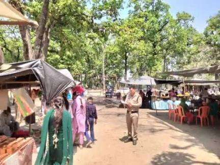 जसपुर: कोतवाली पुलिस ने नगर के विभिन्न क्षेत्रों में जाकर चलाया सत्यापन अभियान