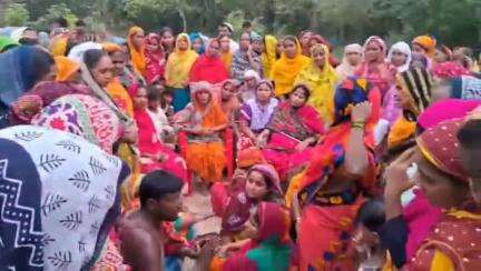 কেশপুর: চিকিৎসা বিভ্রাটে মারা গিয়েছে মেয়ে, তবে তার রেখে যাওয়া কন্যা সন্তানকে লেখক রাজ্য সরকার: কেশপুরে বললেন নাসরিনের মা