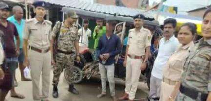 ठाकुरगंज: प्रखंड में चोरी के मामले में फरार अभियुक्त गिरफ्तार, गलगलिया थाना पुलिस ने की कार्रवाई