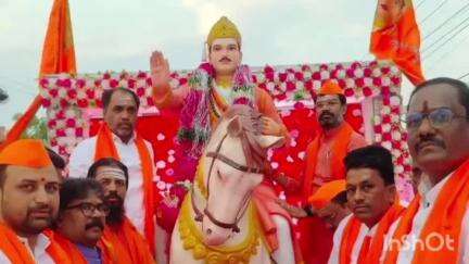 निलंगा: जगद्ज्योती महात्मा बसवेश्वर यांच्या ९२० जयंतीनिमित्त बँक कॉलनी रोड ते नक्षत्र मंगल कार्यालयापर्यंत भव्य शोभायात्रा