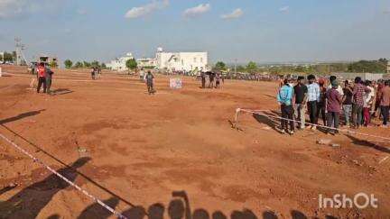மேட்டுப்பாளையம்: சிராஜ் நகர் பகுதியில் நடைபெற்ற மோட்டார் சைக்கிள் பந்தயத்தில் வெளி மாநில வீரர்கள் பங்கேற்பு