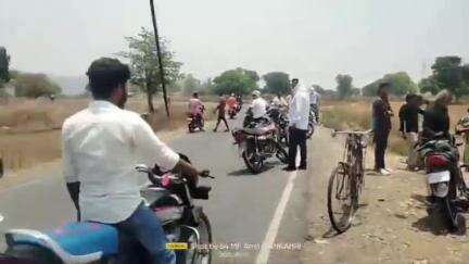 ग्राम पटना के पास बारातियों से भरी पिकअप पलटी, 12 घायल, 6 गंभीर, जिला अस्पताल रेफर