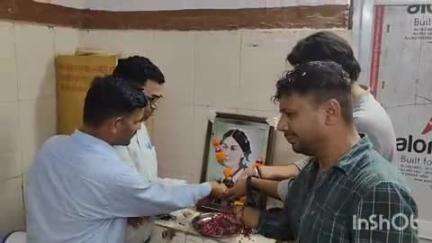 पोकरण: जिला अस्पताल में नर्सिंग कर्मियों ने मनाया अंतर्राष्ट्रीय नर्सिंग दिवस, अर्पित किए पुष्प फ्लोरेंस नाइटिंगेल के छायाचित्र पर