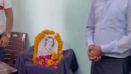 मनोहरथाना: मनोहर थाना सीएचसी में नर्सिंग कर्मियों ने नर्सिंग के संस्थापक फ्लोरेंस नाइटिंगेल का जन्मदिन मनाया