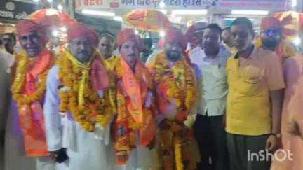 सीहोर नगर: टेकचन्द जी महाराज के जन्मोत्सव पर आयोजित चल समारोह का हिन्दू उत्सव समिति ने किया स्वागत