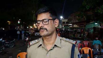 छतरपुर नगर: रेलवे स्टेशन पर मारपीट के वायरल वीडियो मामले में सिविल लाइन थाना प्रभारी ने दी जानकारी