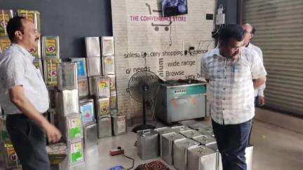 ब्यावर: ब्यावर में खाद्य सुरक्षा टीम ने तेल और नकली सरसों के लिए सैंपल लिए, 1050 लीटर तेल किया सीज, लैब परीक्षण हेतु भेजा अजमेर