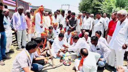 कालापीपल: ग्राम ढाबला राम में ग्रेवल सड़क निर्माण का भूमिपूजन विधायक घनश्याम चंद्रवंशी ने किया