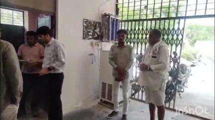 सलूम्बर: सलुम्बर के जिला कलक्टर ने औचक निरीक्षण में कालीभीत की व्यवस्थाओं का लिया जायजा