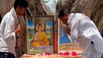 मऊरानीपुर: पिपरा में श्रद्धा और उल्लास के साथ मनाई गई भगवान बुद्ध जयंती, जनप्रतिनिधि भी हुए शामिल