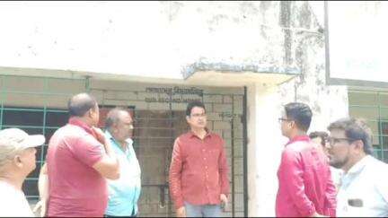 ডেবরা: ডেবরা আদর্শ বিদ্যাপীঠ স্কুল পরিদর্শন করলেন বিধায়ক হুমায়ুন কবীর,বালিকা বিদ্যালয় করার পরিকল্পনা বিধায়কের