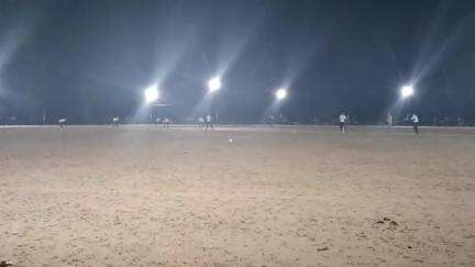 सलबा में नाईट मैच का आगाज, दर्शको से भरा खचा खच सलबा स्टेडियम, सलबा बांध के पास मैदान मेंक्रिकेट प्रतियोगिता