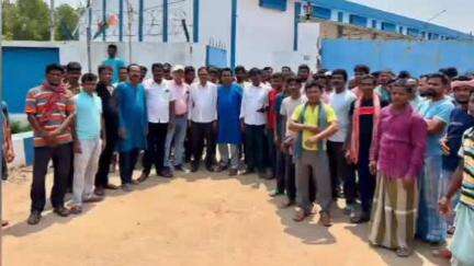 শালবনি: শালবনিতে INTTUC-র উদ্যোগে শ্রমিকদের দাবিদাওয়া নিয়ে আলোচনা সভা