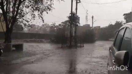 आलोट: नगर और आसपास के क्षेत्रों में बारिश के साथ ओले गिरे