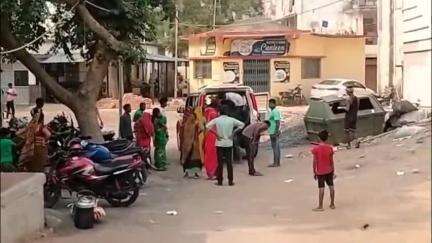 गोड्डा: बाघमारा गाँव में करंट लगने से एक व्यक्ति की मौत, परिजन बिना पोस्टमार्टम के शव लेकर घर चले गए