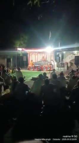 आज हमारे गांव  शेरपुरा में आराध्य लोकदेवता भगवान श्री देवनारायण जी की एक दिवसीय कथा बना साब के मुख से..