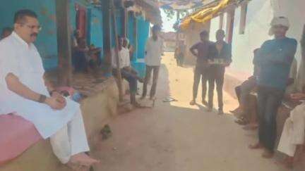 पवई: पवई विधानसभा क्षेत्र के विधायक पहलाद लोधी ने किया भ्रमण, आधा दर्जन शोक संतप्त परिवारों से मुलाकात