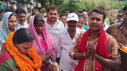 महागामा: ग्रामीण विकास मंत्री दीपिका पांडे सिंह ने मालभागा बाँध से पलहारपुर तक सड़क निर्माण का शिलान्यास किया