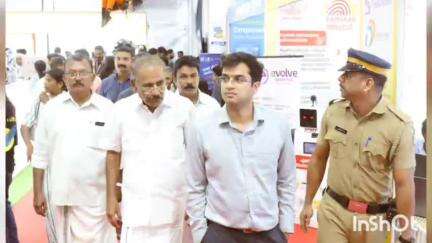 കോഴിക്കോട്: വികസനക്കാഴ്ചകൾ കണ്ട് മന്ത്രിമാരായ മുഹമ്മദ് റിയാസും എകെ ശശീന്ദ്രനും, കുടുംബശ്രീ ദേശീയ സരസ് മേള നാളെ ബീച്ചിൽ സമാപിക്കും