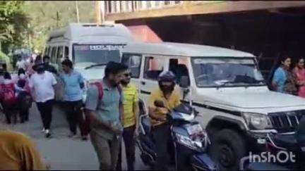 जोशियाड़ा: तिलोथ में जाम की समस्या विकट होती जा रही है, वाहनों के लंबा जाम में आधे घंटे का समय लगा