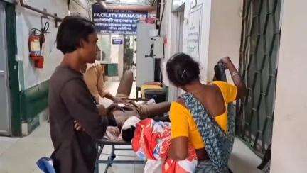 খড়গপুর ১: বসন্তপুরে জাতীয় সড়কের পাশে রেলিংয়ে ধাক্কা বাইকের; আহত 3 যুবক