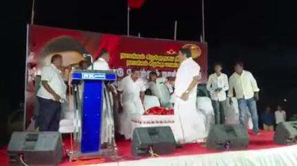 நாமக்கல்: கம்பளாய் பகுதியில் திமுக அரசின் சாதனை விளக்க பொதுக்கூட்டத்தில் அரசின் சாதனைகளை கூறி பேசிய ராஜேஷ்குமார் MP