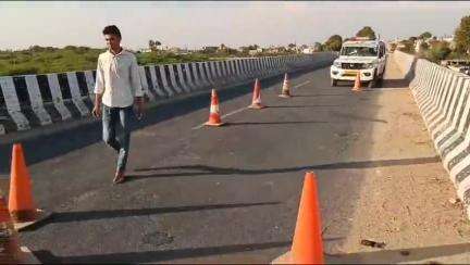मारवाड़ जंक्शन: मारवाड़जंक्शन आऊवा गांव नदी पर बने टूटे पुल का निर्माण कार्य बंद ग्रामीणों ने जताया आक्रोश वाहनवालों को हो रही दिक्कतें