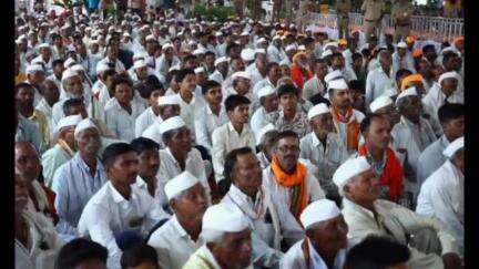चिखली: इसरूळ येथे संत चोखोबारायांच्या पुण्यतिथी सोहळ्यानिमित्त उपमुख्यमंत्री शिंदे यांनी दिली भेट
