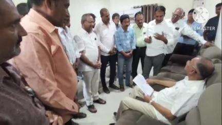 ఖమ్మం అర్బన్: ఖమ్మం లో 30ఏళ్లుగా పెండింగ్ లో ఉన్న రైల్వే స్టేషన్ రోడ్డు విస్తరణకు మోక్షం