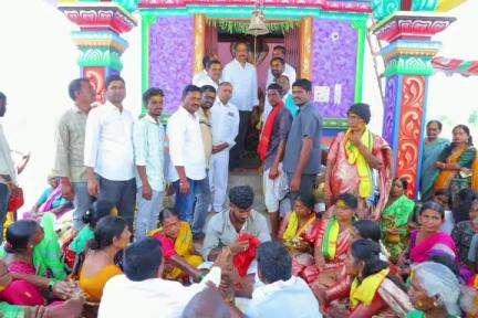 జగిత్యాల: రేణుక ఎల్లమ్మ దేవి పట్నాలు మరియు బోనాల జాతరకు హాజరై రేణుక ఎల్లమ్మ దేవి ని దర్శించుకున్న ఎమ్మెల్యే