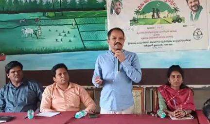 జహీరాబాద్: గొట్టిగర్పల్లిలో వ్యవసాయ శాఖ ఆధ్వర్యంలో రైతు ముంగిట్లో - శాస్త్రవేత్తలు కార్యక్రమం