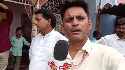 नारायण पुर बी.एस.एफ. सब इंस्पेक्टर मोहम्मद इम्तियाज साहब देश की सुरक्षा हेतु हुए  शहीद श्रद्धांजलि देने हेतु पैतृक आवास पर पहुंचे समाजसेवी पप्पू खान