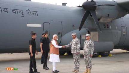 #भारत माता की जय 🇮🇳🙏🏻
PM Shri Narender Modi visited the Adampur Air Base......