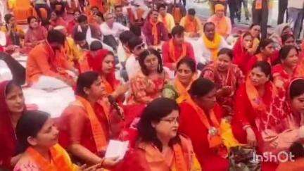 गोरखपुर: एन०ई० रेलवे मेंस कांग्रेस कर्मचारी संघ गोरखपुर ने बड़ा मंगलवार पर्व पर भजन कीर्तन का पाठ और भंडारे का आयोजन किया