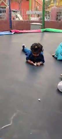 #masti kar rhi hai Mera betta jhula jhulte