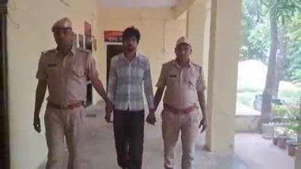 सपोटरा: कुडगांव पुलिस ने हरिजनपुर रोड से अवैध देशी शराब के साथ एक शख्स को किया गिरफ्तार, 58 पव्वे किए ज़ब्त
