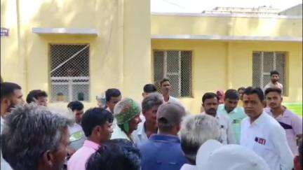 रेवदर: रेवदर के मकावल-बूटडी मार्ग पर सड़क हादसे में बाइक पर सवार जीजा-साले की हुई मौत, सूचना पर पुलिस मौके पर पहुंची