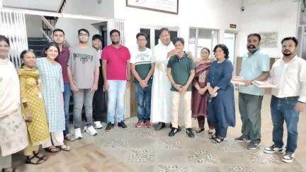 ਬਠਿੰਡਾ: ਮਾਡਲ ਟਾਊਨ ਫੇਸ 2 ਨਿੱਜੀ ਸਕੂਲ ਵਿੱਖੇ ਸੀ ਬੀ ਐਸ ਸੀ 12 ਵੀ ਜਮਾਤ ਲੜਕੀਆਂ ਨੇ ਮਾਰੀ ਬਾਜ਼ੀ