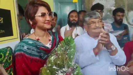 চুঁচুড়া-মগরা: ওয়াটার এটিএম এর উদ্বোধন করলেন সাংসদ রচনা ব্যানার্জি এমনই ছবি চুঁচুড়ায়