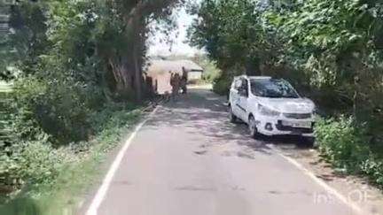 हरिपुर: पुलिस चौकी रानीताल के अंतर्गत बालू गुलोआ के खेतों में मिली संदिग्ध वस्तु, पुलिस ने मौके पर पहुंचकर कब्जे में ली