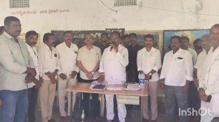 భూపాలపల్లి: పార్టీ గెలుపు కోసం కష్టపడ్డ వారికి తప్పకుండా అవకాశాలు:
ఎమ్మెల్యే గండ్ర సత్యనారాయణ రావు