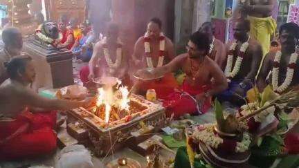 திண்டுக்கல் கிழக்கு: 98 பட்டிகளின் தாய் கிராமமான மேட்டுப்பட்டி ஸ்ரீ காளியம்மன் திருக்கோவில் வைகாசி திருவிழா  கொடியேற்றத்துடன் துவங்கியது