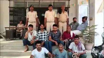 कहरा: उत्पाद पुलिस ने छापेमारी कर 2 कारोबारियों और 5 शराबियों को गिरफ्तार किया, सहरसा कोर्ट में पेश किया गया
