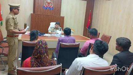 गोरखपुर: एसएसपी गोरखपुर ने अपने कार्यालय में फरियादियों की सुनी समस्याएं, त्वरित निस्तारण के लिए संबंधित को दिए निर्देश